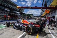 F1 GP AUT 2022 Pitlane Perez © Joerg Mitter Red Bull Ring.jpg