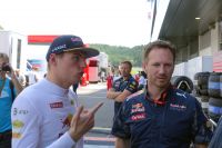 Max Verstappen und Christian Horner (c) Maier.jpg