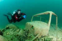 Autowrack im Attersee (c) TVB Attersee-Attergau Neuhofer.jpg